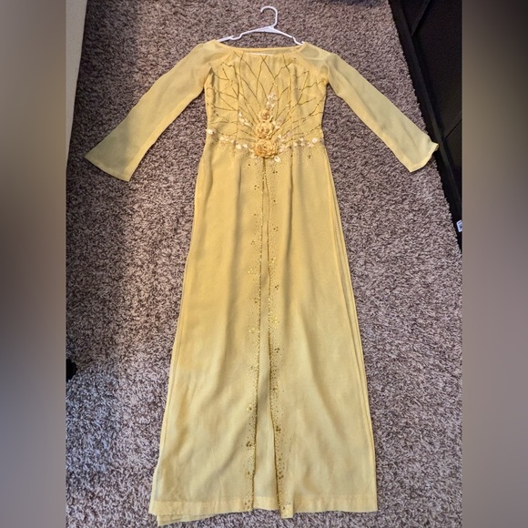 Beautiful gold Vietnamese long dress - Ao Dai - Picture 2 of 2